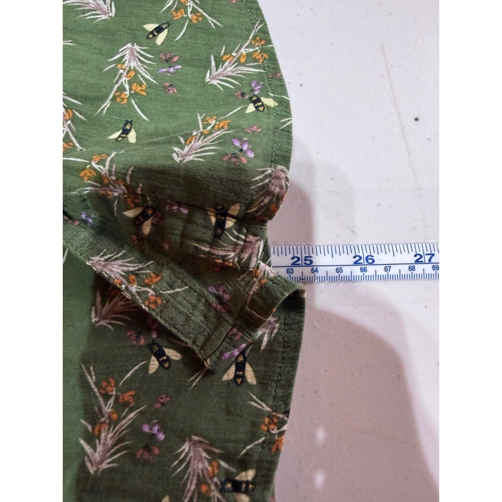 ModCloth Oxford Shirt Womens M Green Bee Print Cotton Button Down Top Roll Tab - Picture 7 of 9